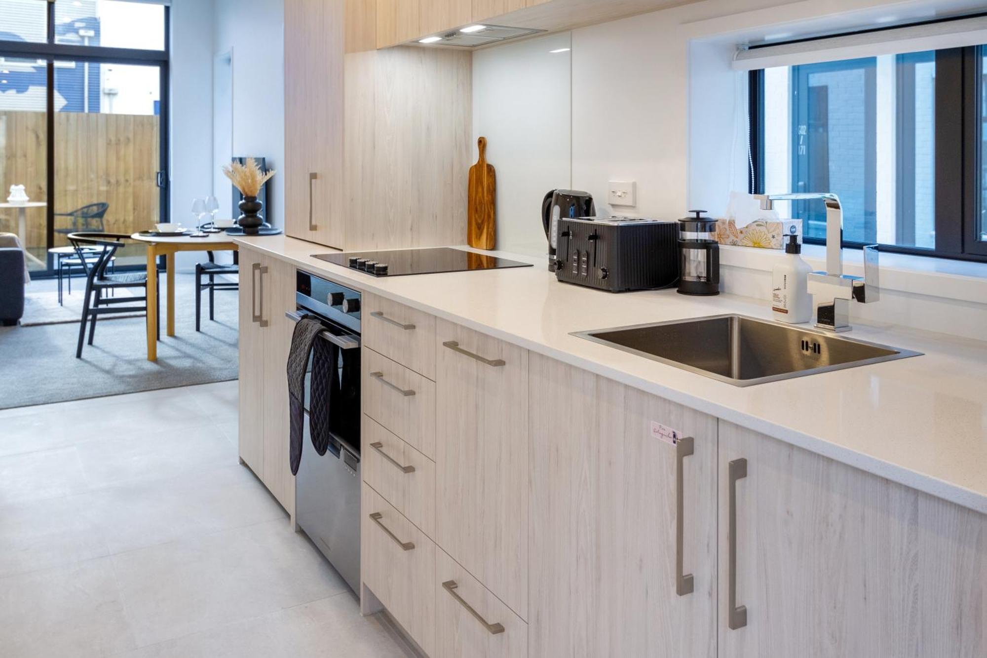 Single Level Studio, Cbd Escape: King Bed Christchurch Eksteriør bilde