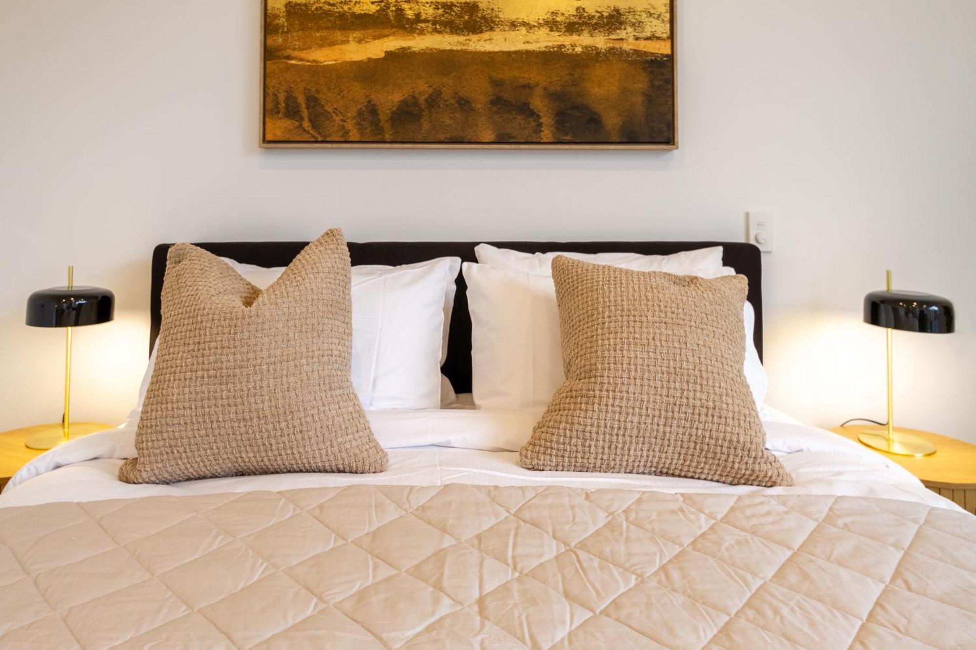 Single Level Studio, Cbd Escape: King Bed Christchurch Eksteriør bilde